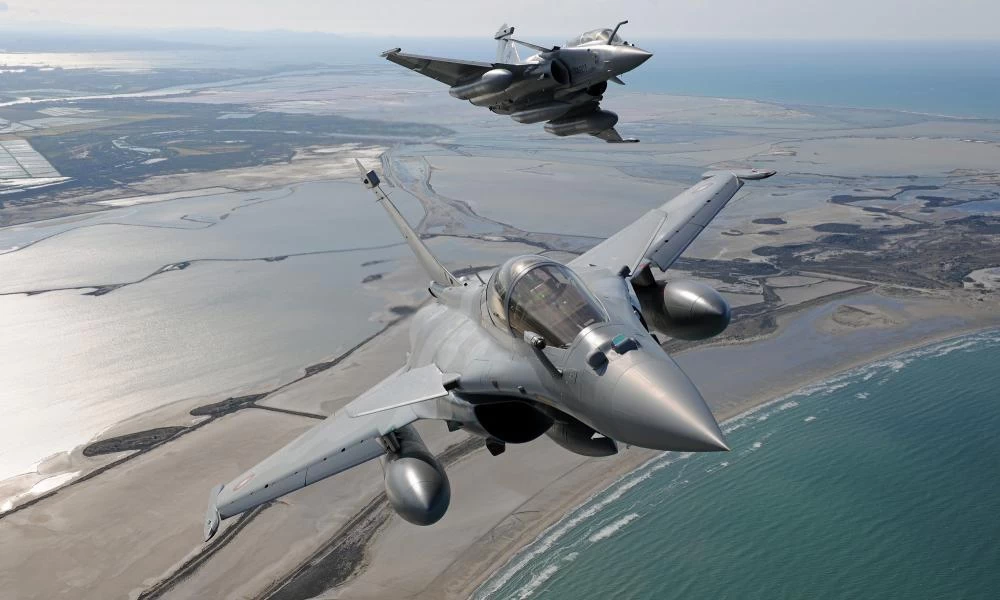 Οι Γάλλοι "κατεβαίνουν" Κρήτη-Μαχητικά των ΗΑΕ "κλειδώνουν" τους Τούρκους